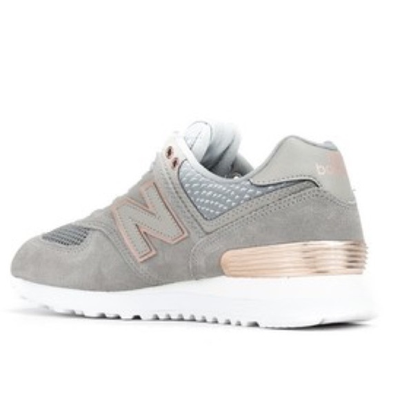 New Balance Women’s 574 Artic Sky Shoe/Sneaker | Color: Grey/Rose Gold 🩶🩶👟👟 - Picture 8 of 15